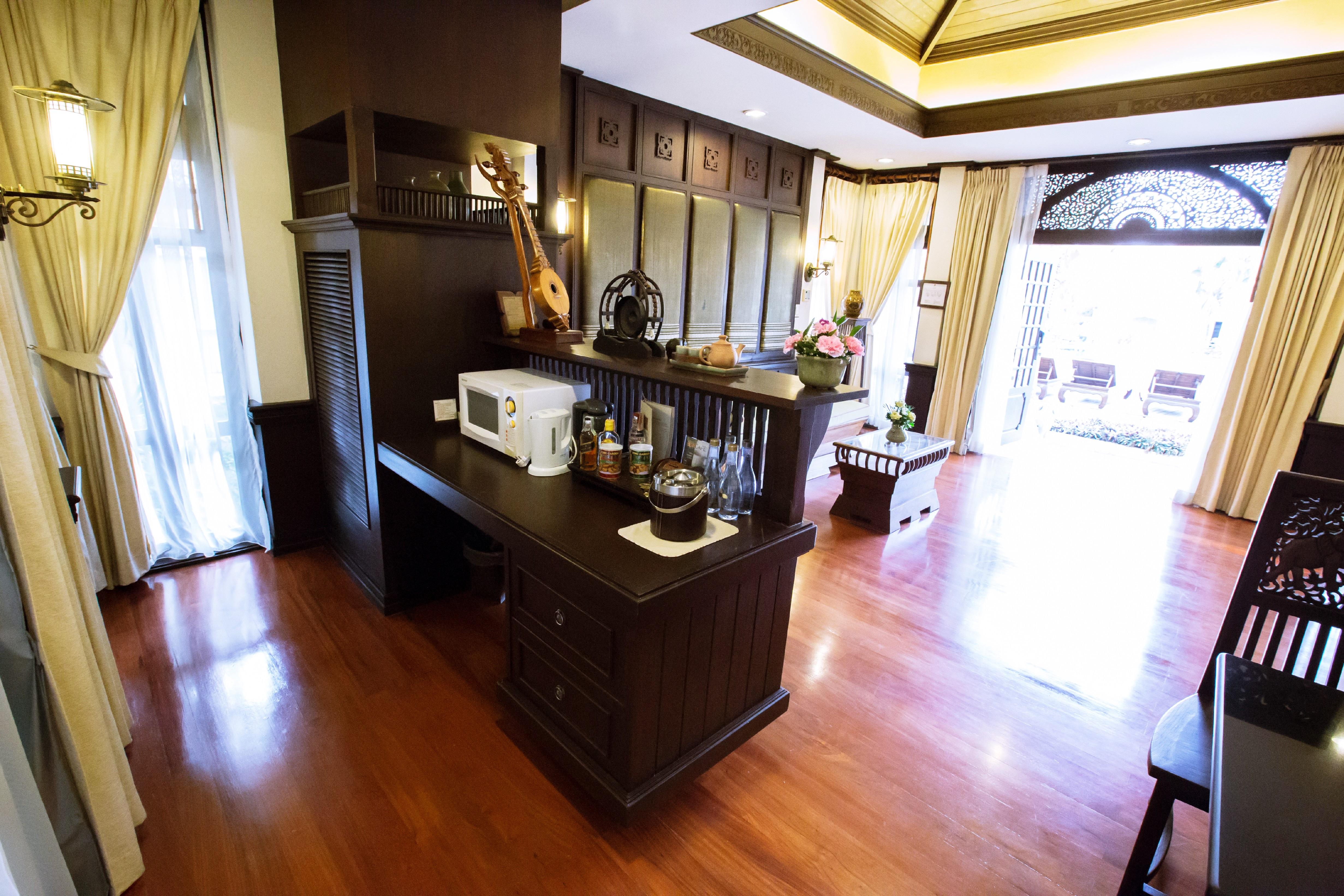 Wora Bura Hua Hin Resort&Spa - SHA Extra Plus Esterno foto A typical room at the resort