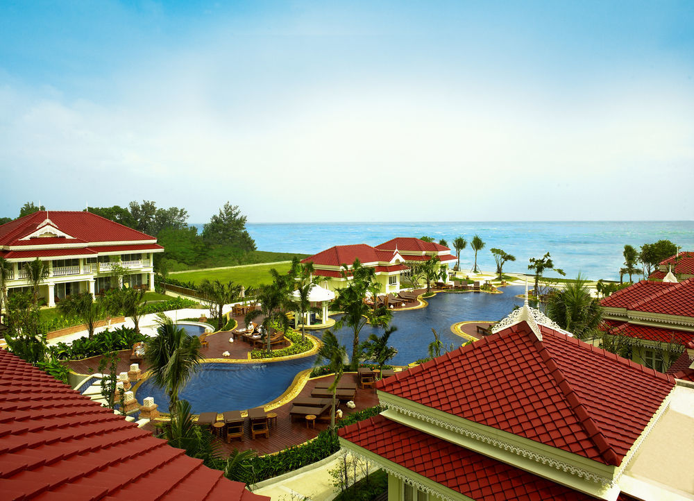 Wora Bura Hua Hin Resort&Spa - SHA Extra Plus Esterno foto Vinpearl Hotel Nha Trang