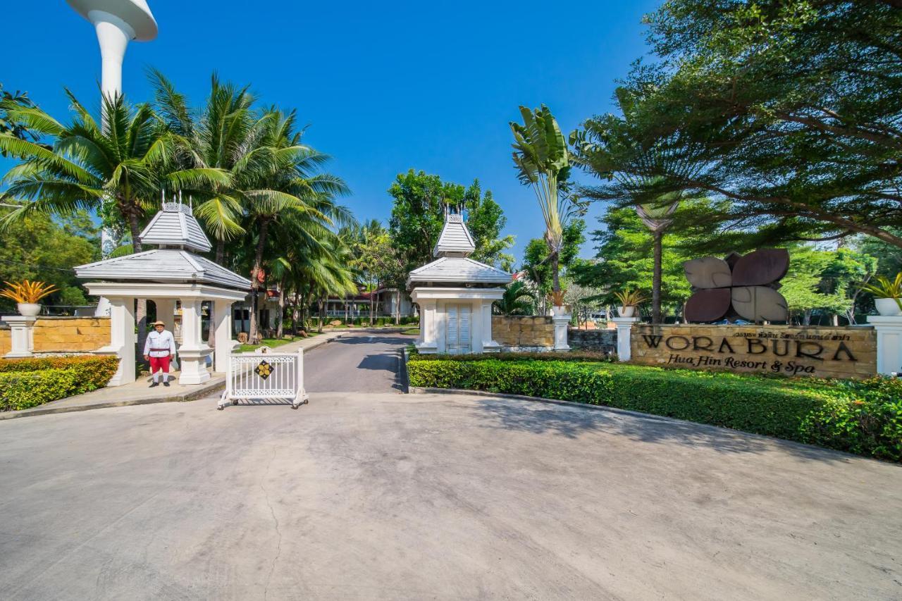 Wora Bura Hua Hin Resort&Spa - SHA Extra Plus Esterno foto Vora Burapha entrance